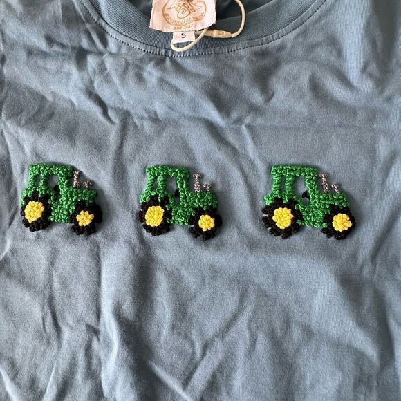 Southern Sass Smocks Tractor French Knot
Shirt‎ Blue 5 NWT IN PACKAGING - Picture 5 of 6